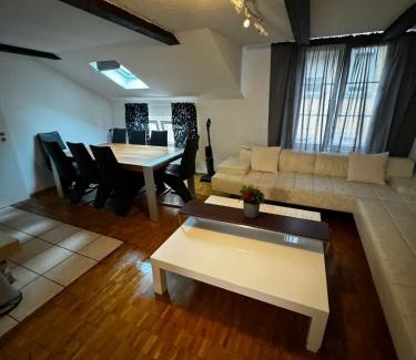 Niederdorf Apartment | Rosa Apartment Zürich City