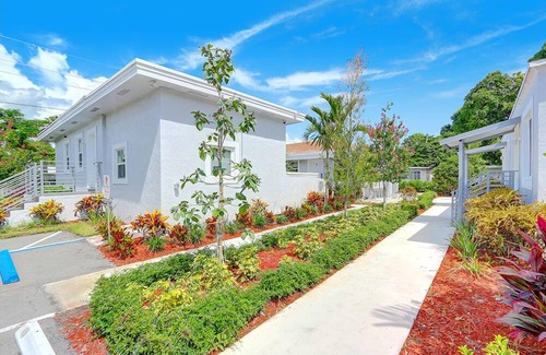 Highland Garden Apartment | Rosa: Casita Near Beach & Gym Access