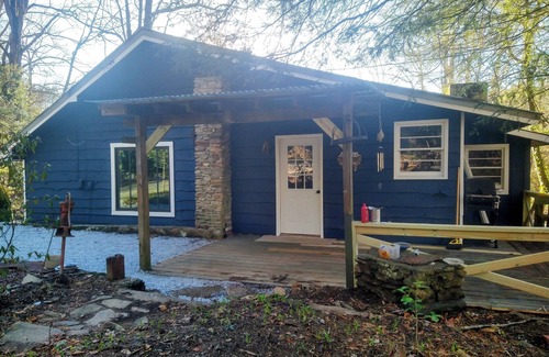 Clayton Cabin | Rose Bud Cottage by Lake Burton!