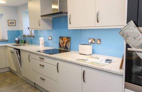 Horton in Ribblesdale House | ROSE COTTAGE, family friendly, with a garden in Settle
