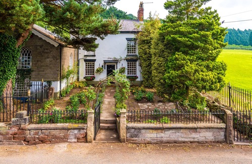 Cheshire West and Chester Cottage | Rose Cottage