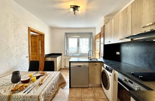 Forges-les-Bains Apartment | Rose: Pleasant apartment 300 metres from the Bains les Bains thermal baths