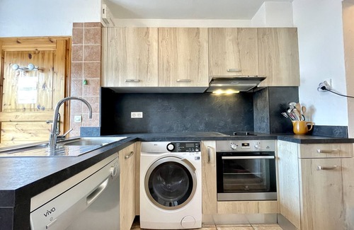 Forges-les-Bains Apartment | Rose: Pleasant apartment 300 metres from the Bains les Bains thermal baths