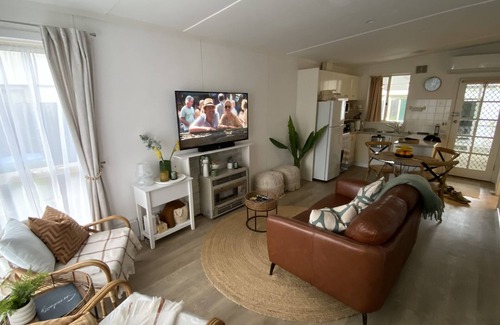 Rosebud Cottage | Rosebud Beach Cottage