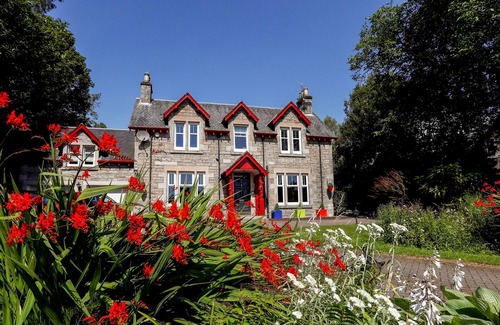 Pitlochry Cottage | ROSEBURN, pet friendly, luxury holiday cottage in Pitlochry