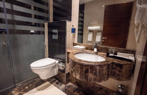Al-Hamra'a Hotel | Rosemond Al Hamra