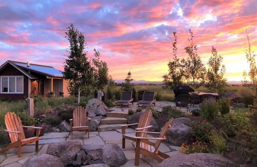 Belgrade Cabin | Ross Creek Cabin #5 Spectacular Mountain Views