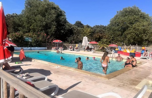 Junas Cabin | ROULOTTE Air-conditioned - 2 bedrooms - 26.08m²/Cicada, Grillon, Chardonnet, Mésange 4 people