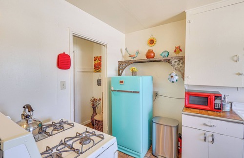 Kingman Apartment | Route 66 Retreat Steps to Beale St in Dtwn Kingman
