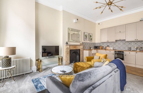York Apartment | Rowntree One - Stunning Apartment- Grade II listed -Joseph Rowntree Birthplace
