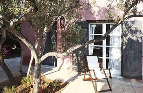 Kilada House | Roxanne’s Olive Grove House