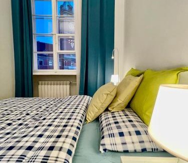 Old Town Apartment | ROYAL 2 Old Town fast WiFi Netflix HBO AppleTV+