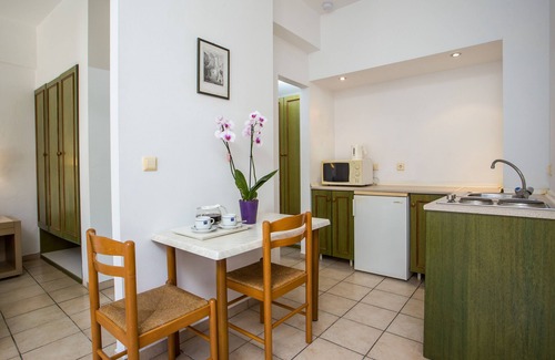 Rhodes House | Royal Apart Hotel