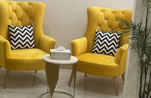 Mall Road Apartment | Royal BNB Two bedroom apartment in Lahore, downtown, free parking ,wifi with AC