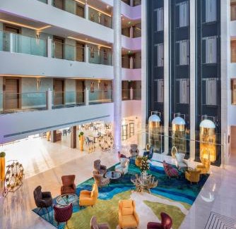 Palm Jumeirah Resort | Royal Central Hotel and Resort The Palm