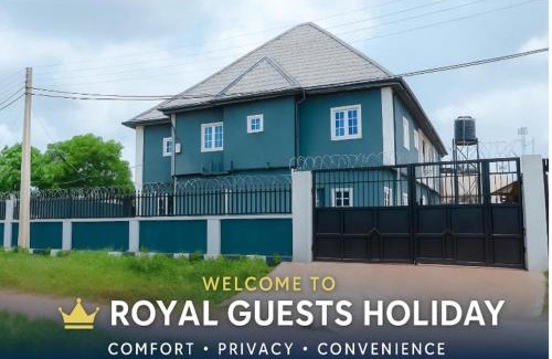 Benin City Apartment | Royal Guests Holiday Lets - A Modern 2-Bedroom Apartment with balcony, 24H CCTV, perfect for families, business or leisure