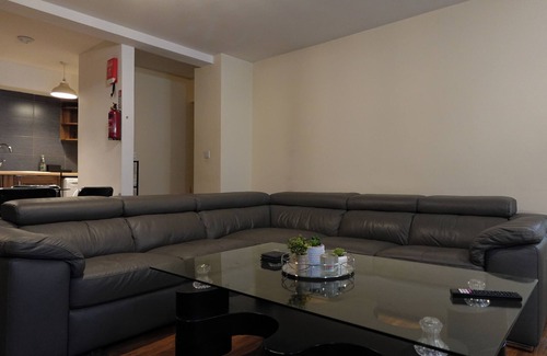 Old Trafford Apartment | Royal Living Apartment