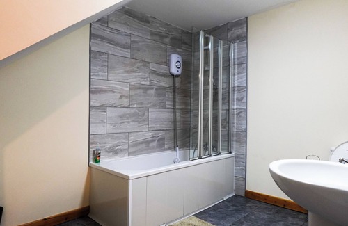 Old Trafford Apartment | Royal Living Apartment