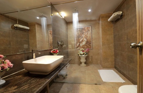Zirakpur Hotel | Royal Park Resorts