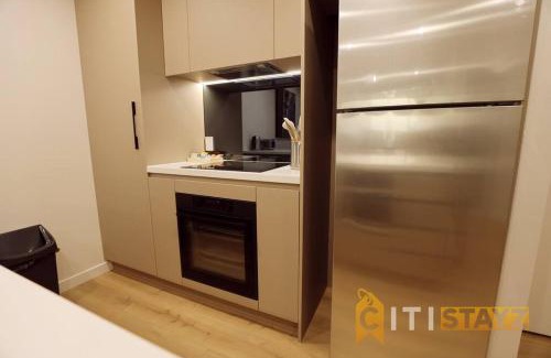 Phillip Apartment | Ruby Red, 1Bd 1Bth Apt - Woden CBD