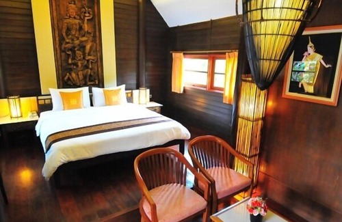Khao Takiab Resort | Ruen Kanok Thai House