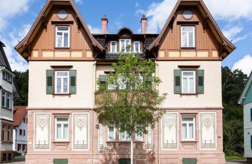 Baiersbronn Apartment | Ruhestein Quartier - Charaktervolle Wohnung perfekt für Gruppen&Familien, ideale Lage, nahe Bhf, bestens geeignet für entspannte als auch akitve Aufenthalte in malerischer Umgebung