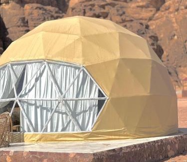 Wadi Rum Apartment | RUM ROSE BUBBLE lUXURY CAMP