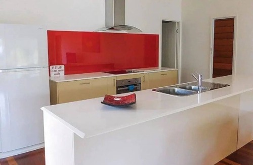 Fraser Coast House | Rumah Pantai - right on the beach!