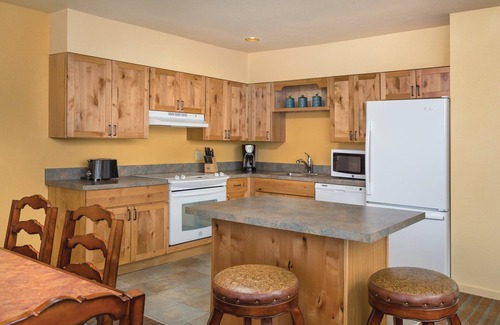 Klamath Falls Resort | Running Y Resort 3bdr