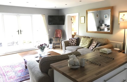 Llandybie House | Rural 3 Bed Annexe