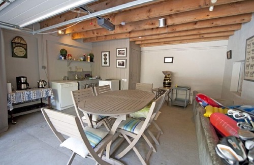 Verteuil-dAgenais House | Rural country retreat with private heated pool and driving range!