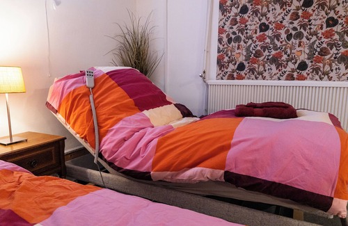 Motala Bed & Breakfast | Rural guest room near town with fast free Wifi. Pets allowed!