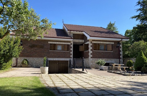 Velilla del Rio Carrion Cottage | Rural House "Los Tilares"
