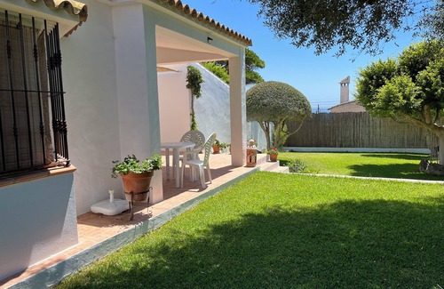Los Canos de Meca House | Rural house in Los Caños de Meca, with garden, one minute from the beach and cliffs.