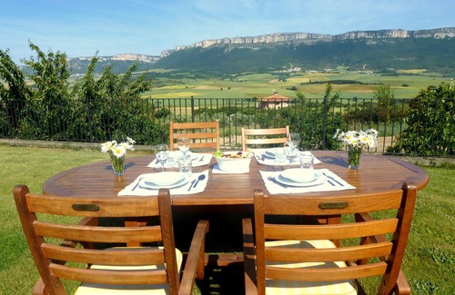 Galdeano Villa | Rural house in Navarra for children and dogs for 8-10 people