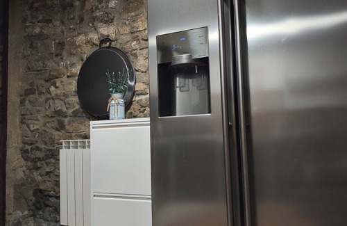 Sant Guim de la Plana House | Rural House 'La Rectoria De Vicfred' with Mountain Views, Wi-Fi and Air Conditioning