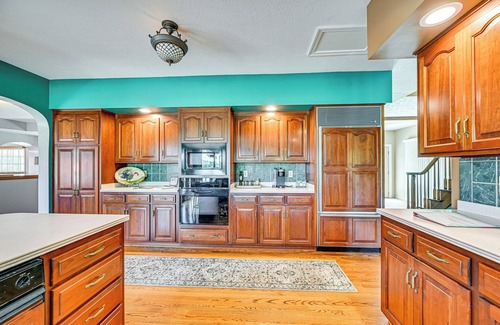 Somerdale House | Rural & Private Dover Retreat: Close to Wineries!