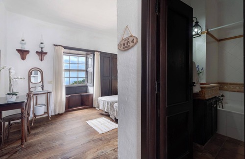 Villa de Arico House | Rural Vacation Home 'La Tunera' with Sea View, Private Pool and Wi-Fi