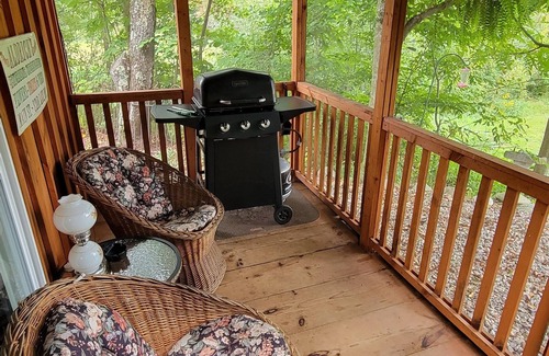 Edwards Cabin | Rus-tic: appropriate to the country, River Rat Cabin