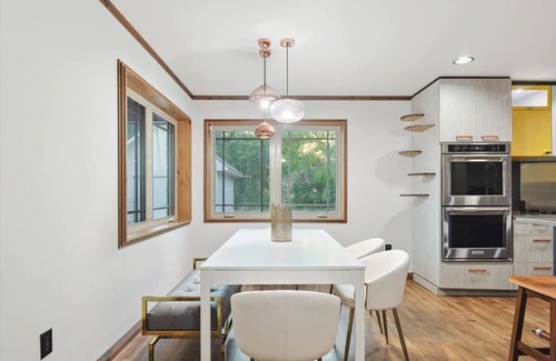McKinney House | Russwood Acres Estate ft Gym, Cinema, Pool Table