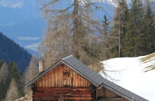 Abfaltersbach Apartment | Rustic apartment in the Dolomites