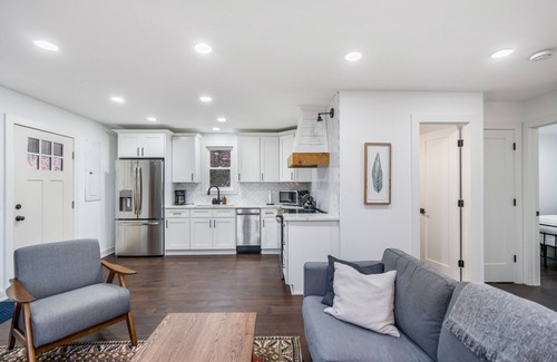 New Market Cabin | Rustic Chic Elegance - Deck with Grill