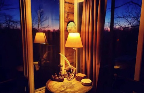 Jonesville Cabin | Rustic Container Cabin on Beautiful Farm - Near Ark & Bourbon Trail