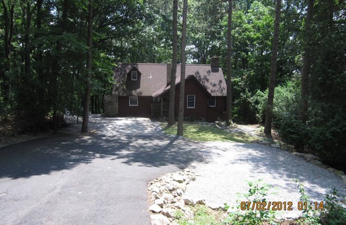 Frankford Cabin | Rustic country log cabin at Culver Lake.
