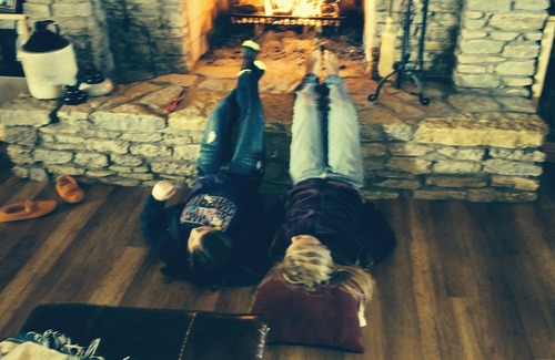 Willisburg House | Rustic Lodge On Farm centered on Bourbon Trail!