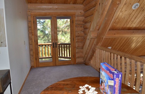 Sierra Pines Cabin | Rustic Log Cabin in the Pines , 4 bed , 2 Bath, Next to Forest