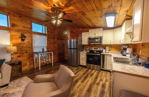 Mount Sterling Cabin | Rustic Mt. Sterling Cabin 1 Near Downtown Pets OK
