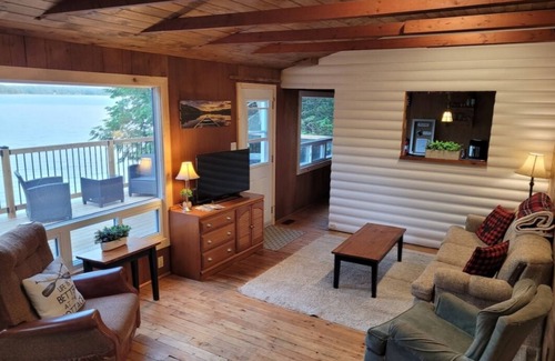 Catchacoma Cottage | Rustic Retreat on Mississagua Lake in Beautiful Trent Lakes