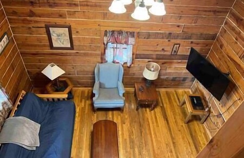 Savanna Cabin | Rustic River Cabin 3