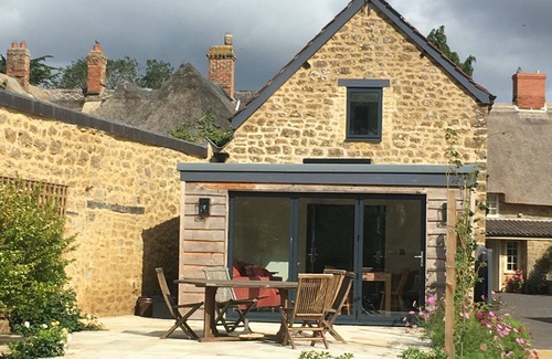 Hinton St. George House | RusticRetreat-4Guests-Fireplace-Parking-Garden